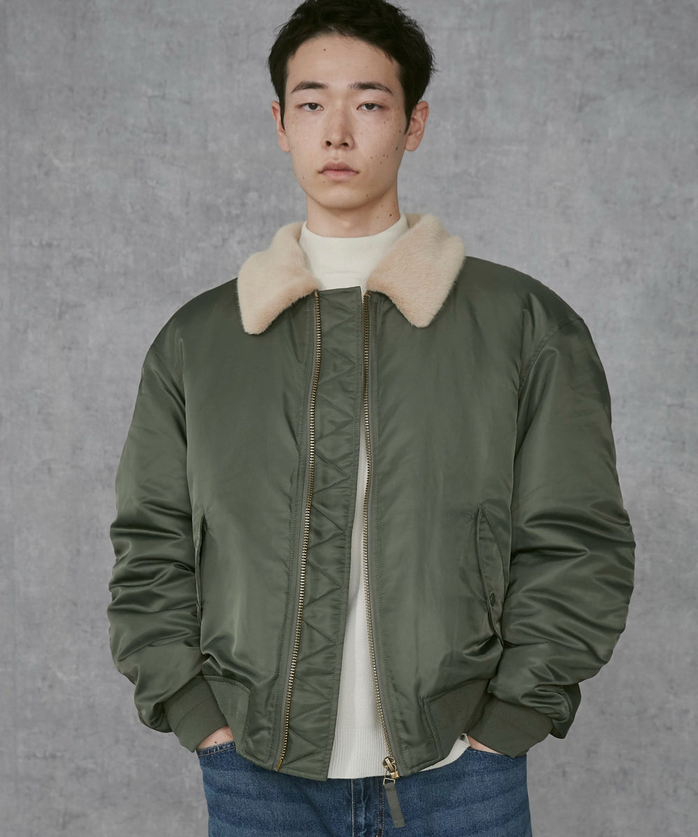 カーキ モデル：183cm L着用