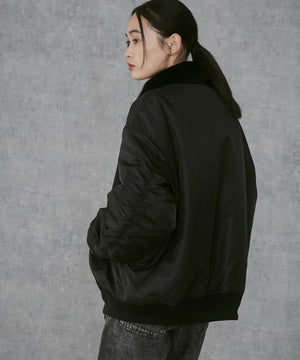 ブラック モデル：168cm M着用