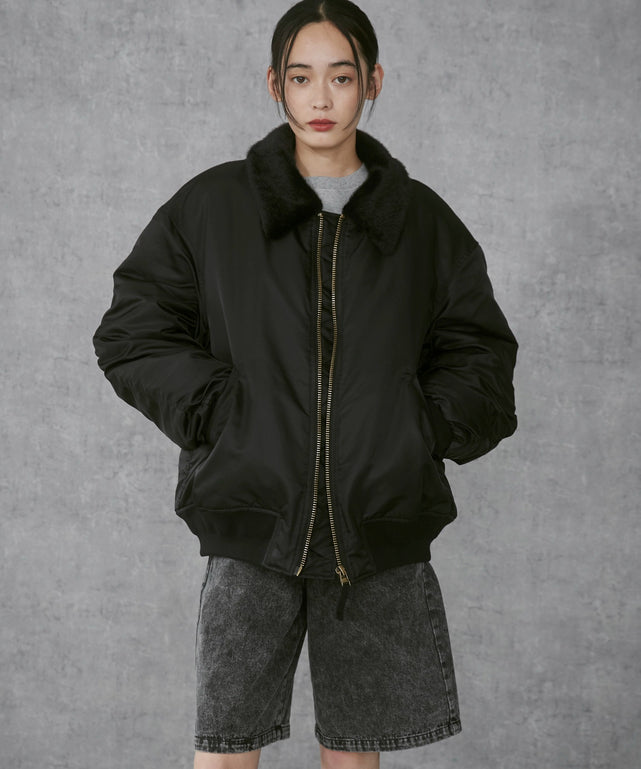 ブラック モデル：168cm M着用