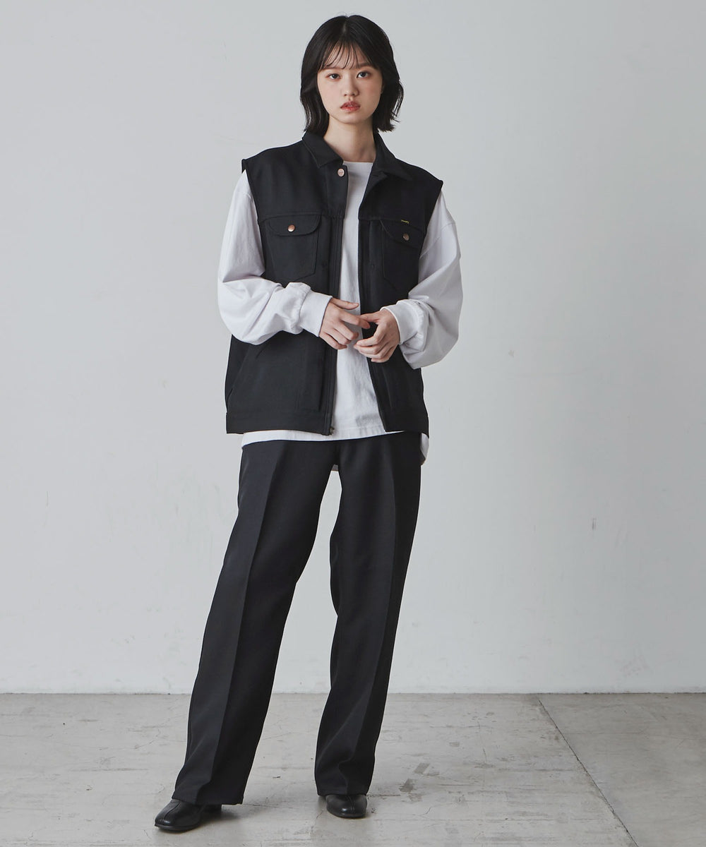 ブラック モデル：170cm L着用