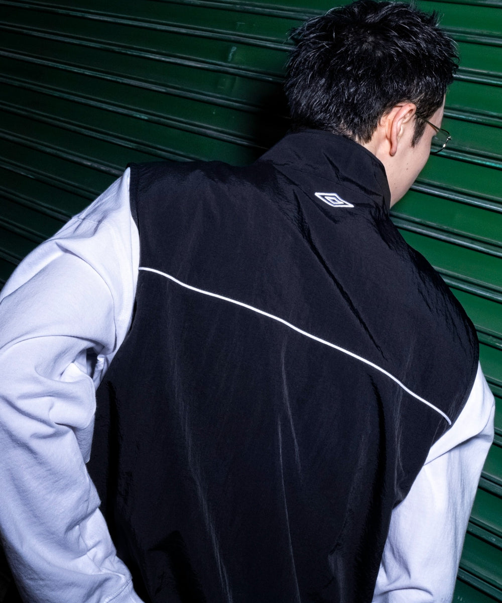 別注UMBROナイロンベスト