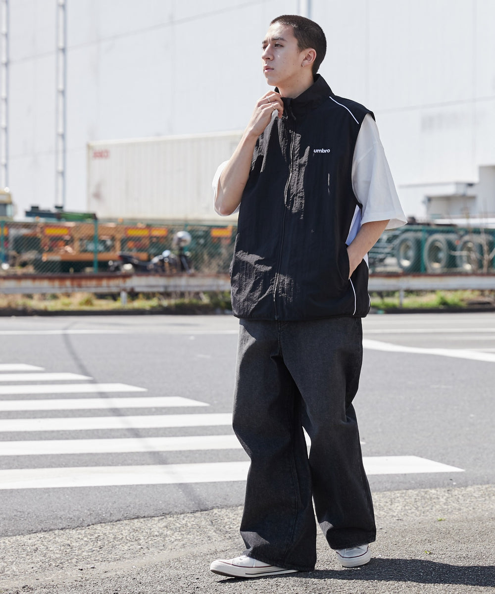 ブラック モデル：176cm L着用