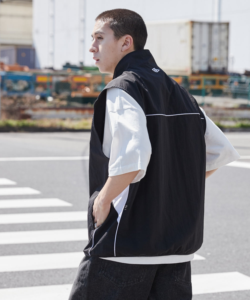 ブラック モデル：176cm L着用