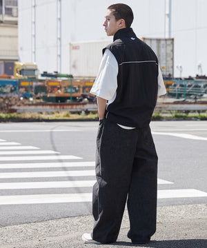 ブラック モデル：176cm L着用