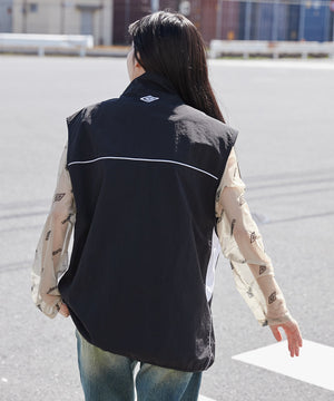 ブラック モデル：165cm L着用 