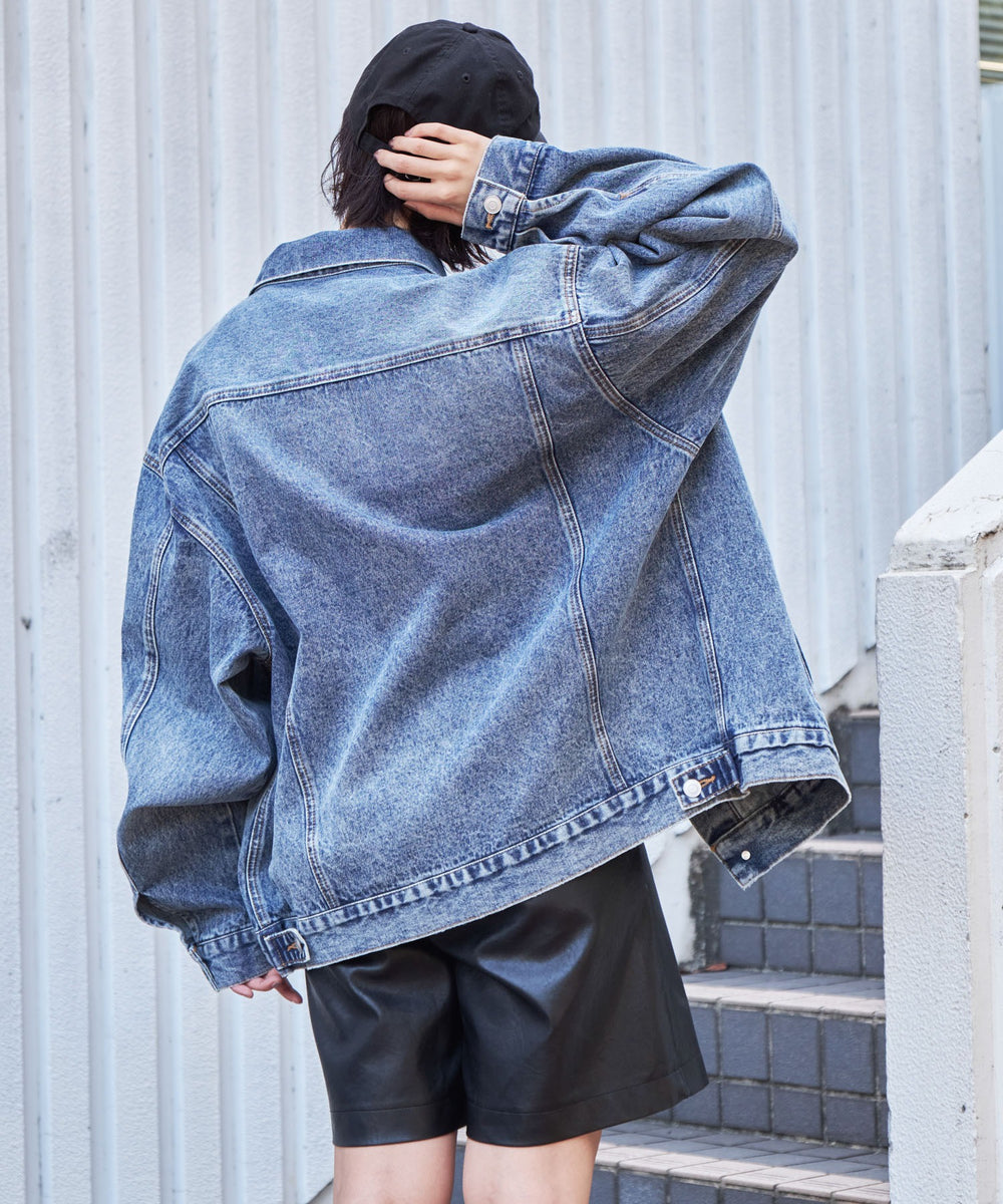 デニム淡加工 モデル：160cm L着用