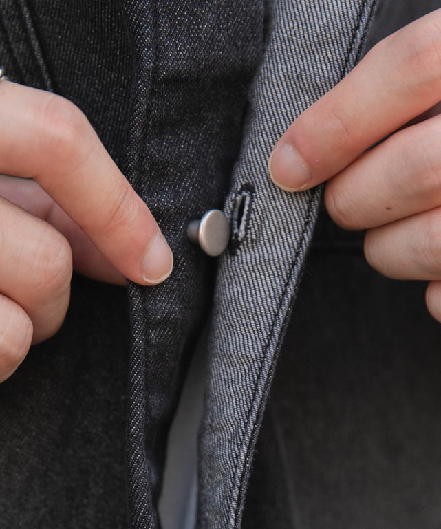 デニム淡加工 モデル：180cm L着用