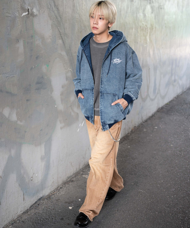 デニム淡加工 モデル：175cm L着用