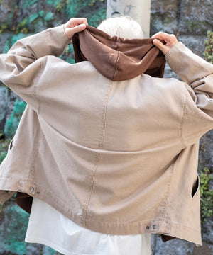 ベージュ モデル：175cm L着用