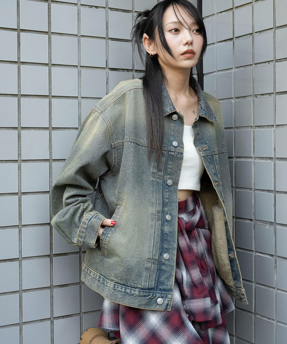 デニム淡加工　モデル：159cm M着用