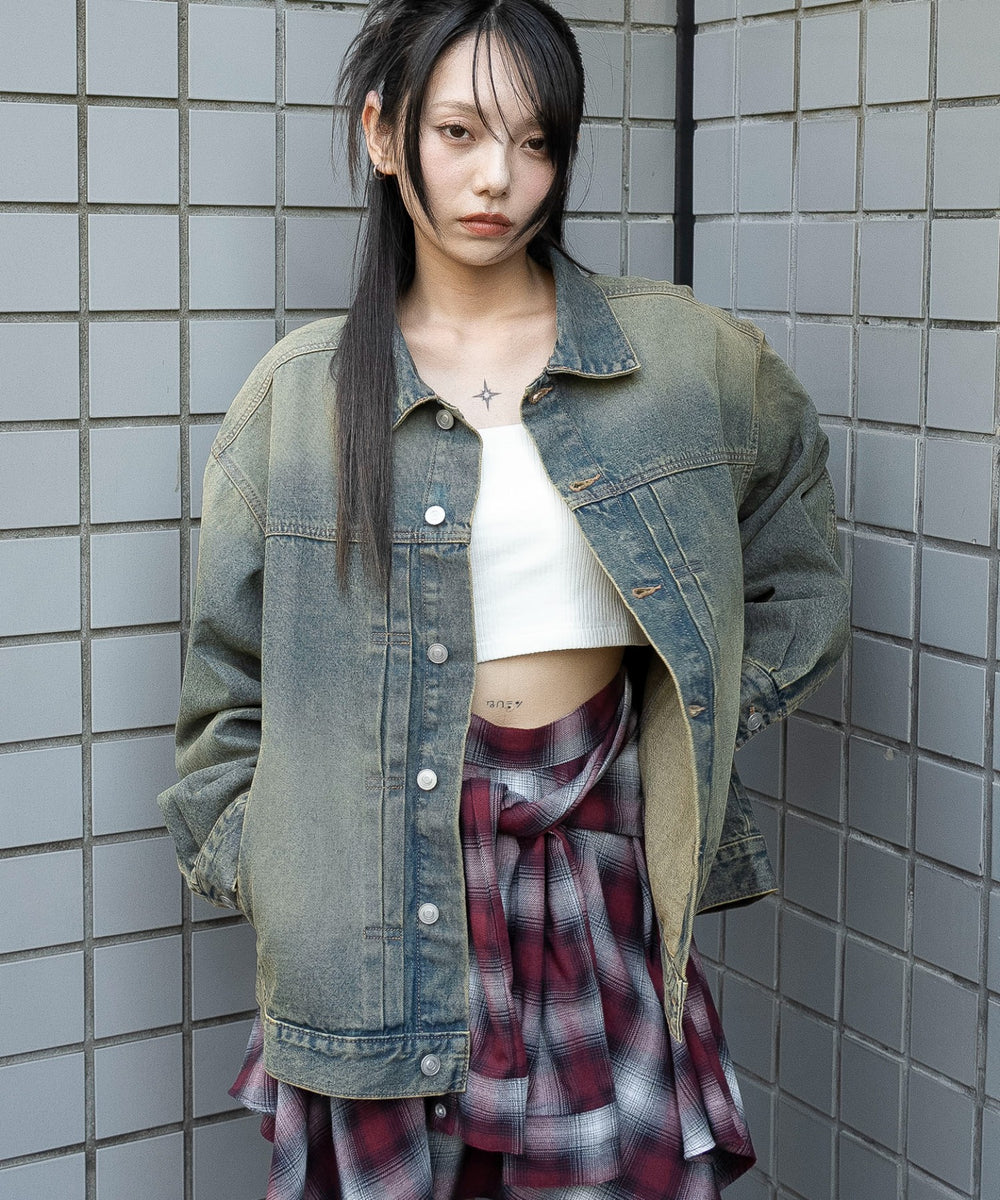 デニム淡加工　モデル：159cm M着用