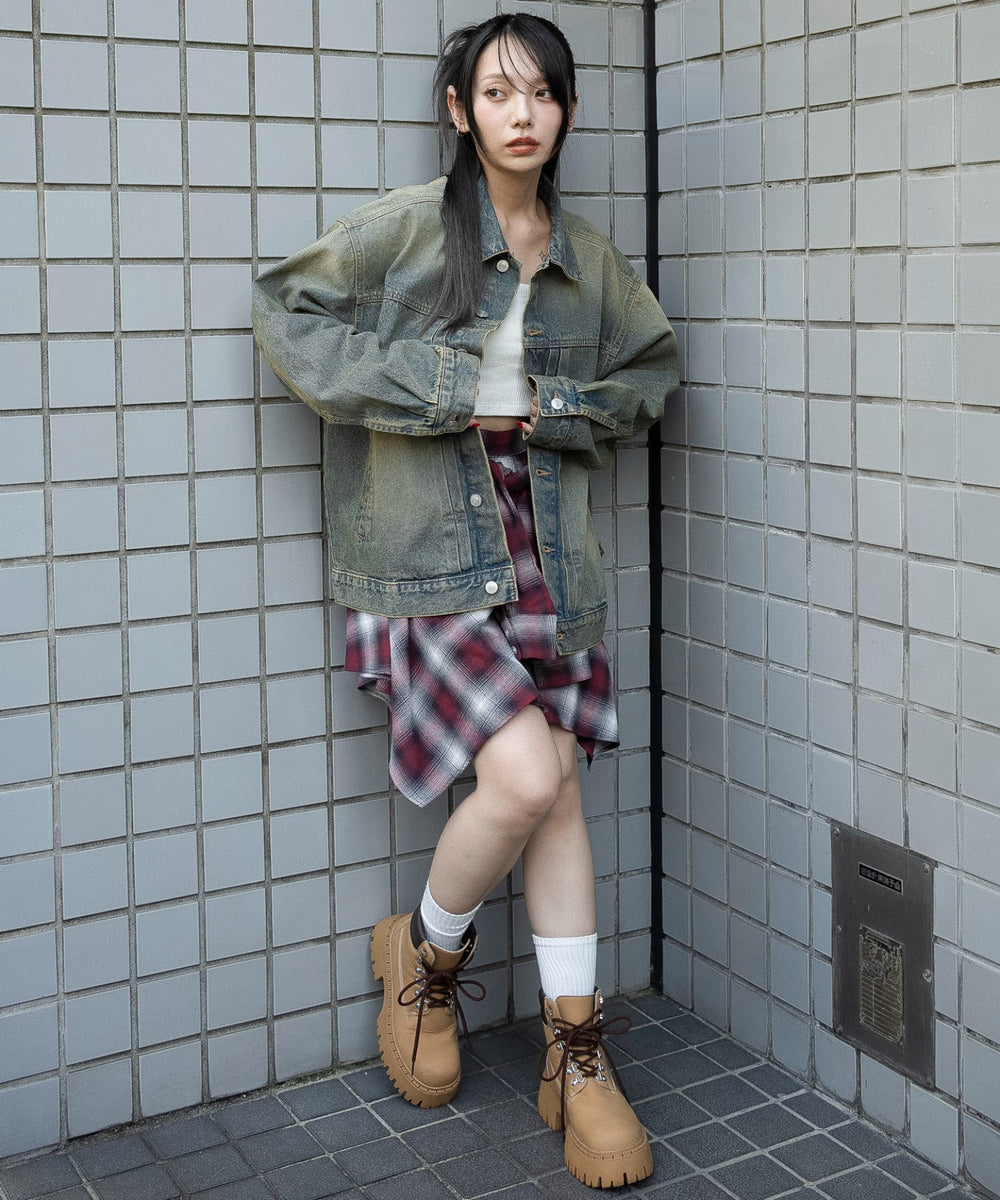 デニム淡加工　モデル：159cm M着用