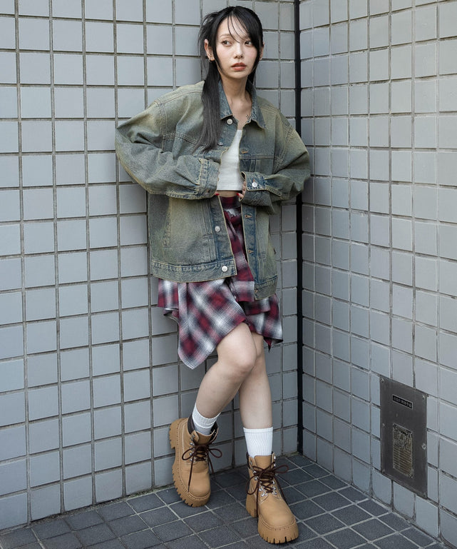 デニム淡加工　モデル：159cm M着用