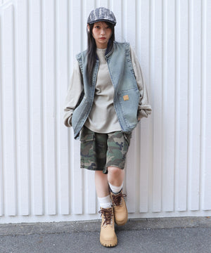 デニム淡加工 モデル：159cm L着用