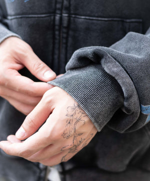 パウダーブリーチグラフィックZIPパーカー