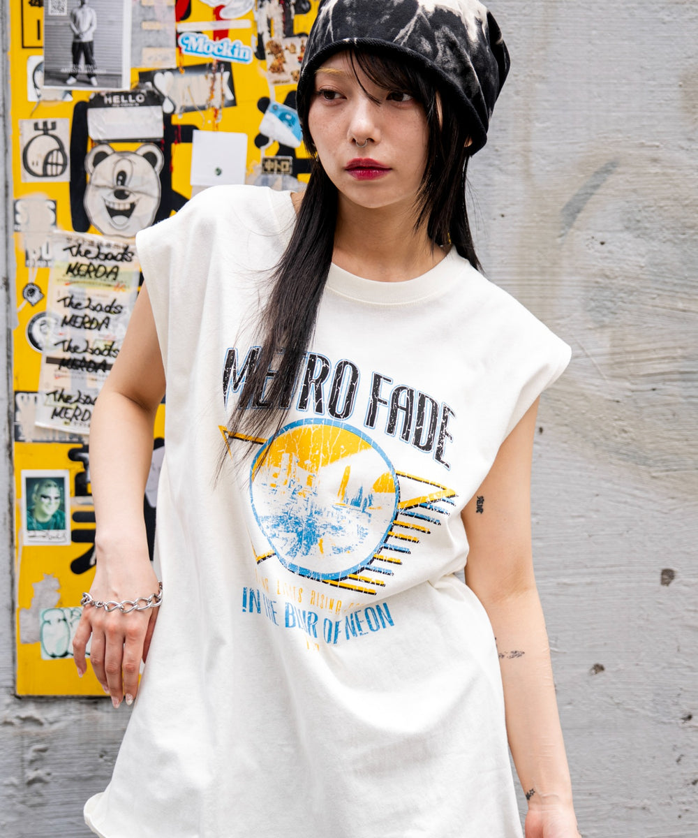 柄14 モデル：159cm M着用