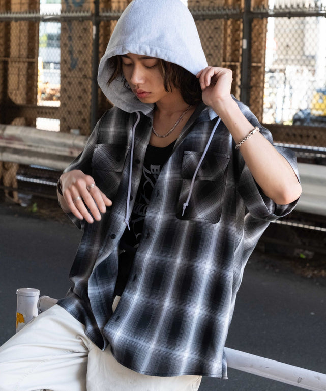 ブラックチェック1  モデル：175cm L着用