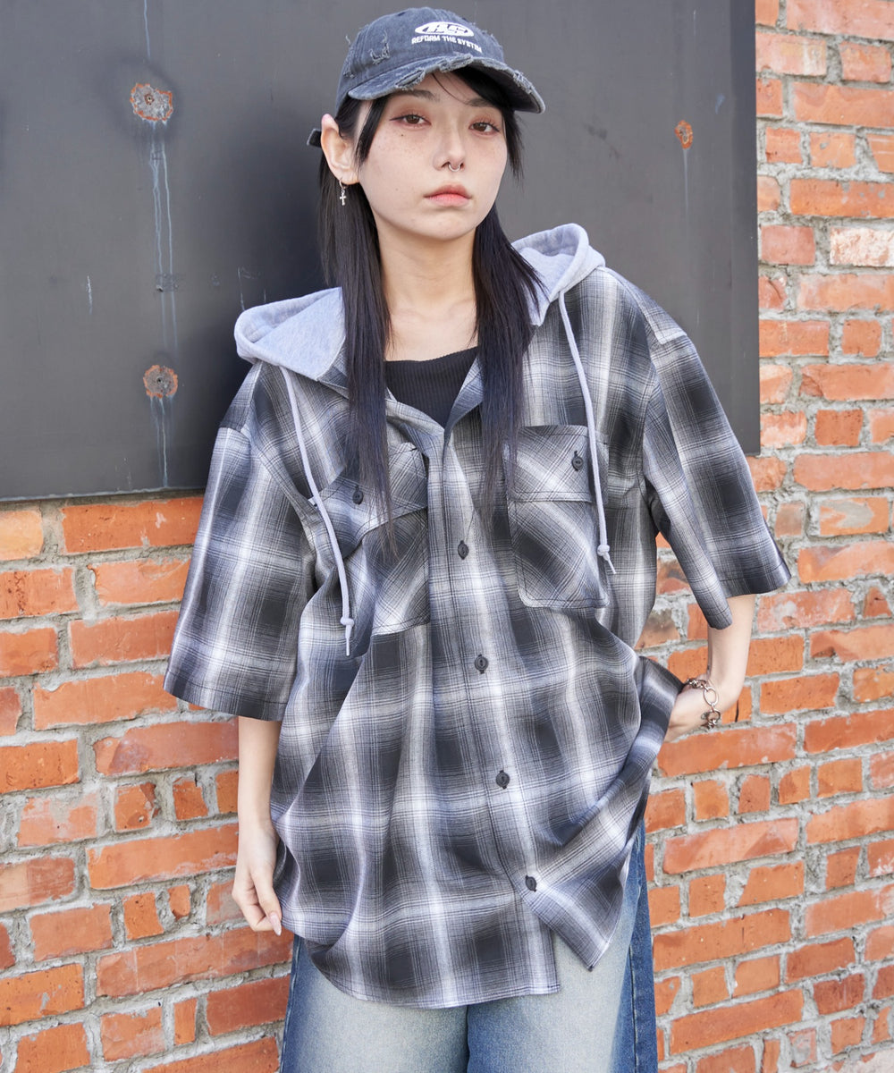 ブラックチェック1　モデル:159cm M着用