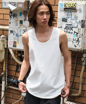 ホワイト モデル：175cm L着用