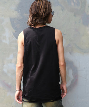 ブラック モデル：175cm L着用