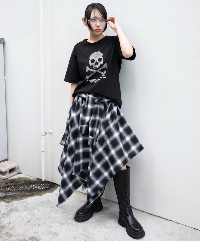 柄１　モデル：159cm M着用