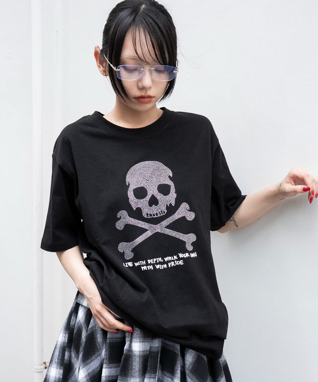 柄１　モデル：159cm M着用