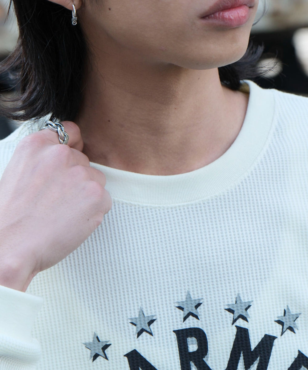 オフホワイト　モデル:175cm L着用