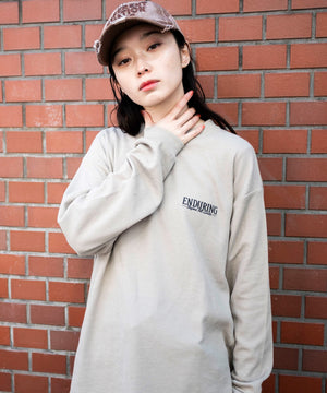 ベージュソノタ　モデル:161cm M着用