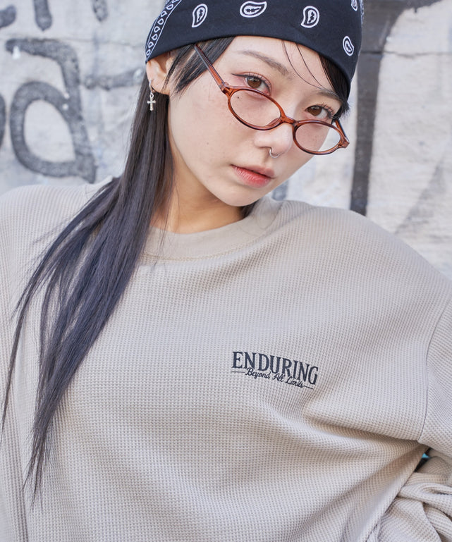 ベージュソノタ　モデル:159cm L着用