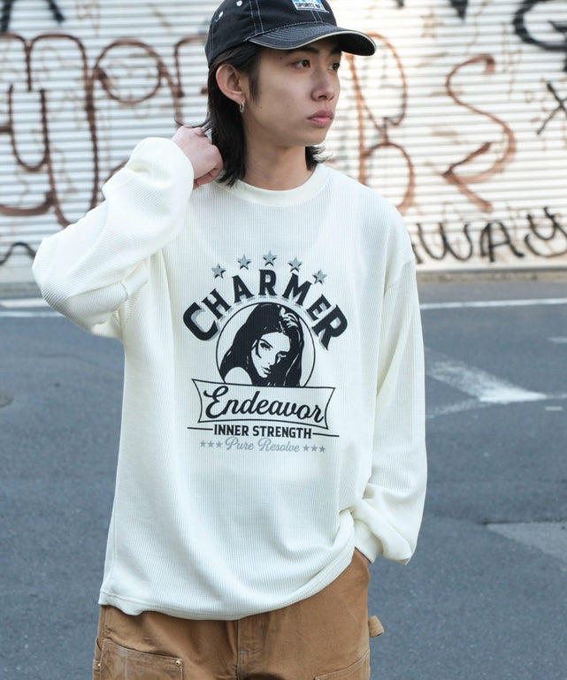 オフホワイト　モデル:175cm L着用