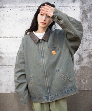 デニム淡加工　モデル:161cm L着用