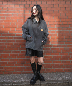 デニムブラックソノタ　モデル:161cm L着用