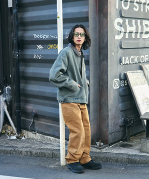 デニム淡加工　モデル:175cm L着用