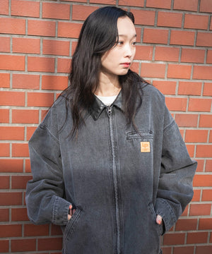 デニムブラックソノタ　モデル:161cm L着用