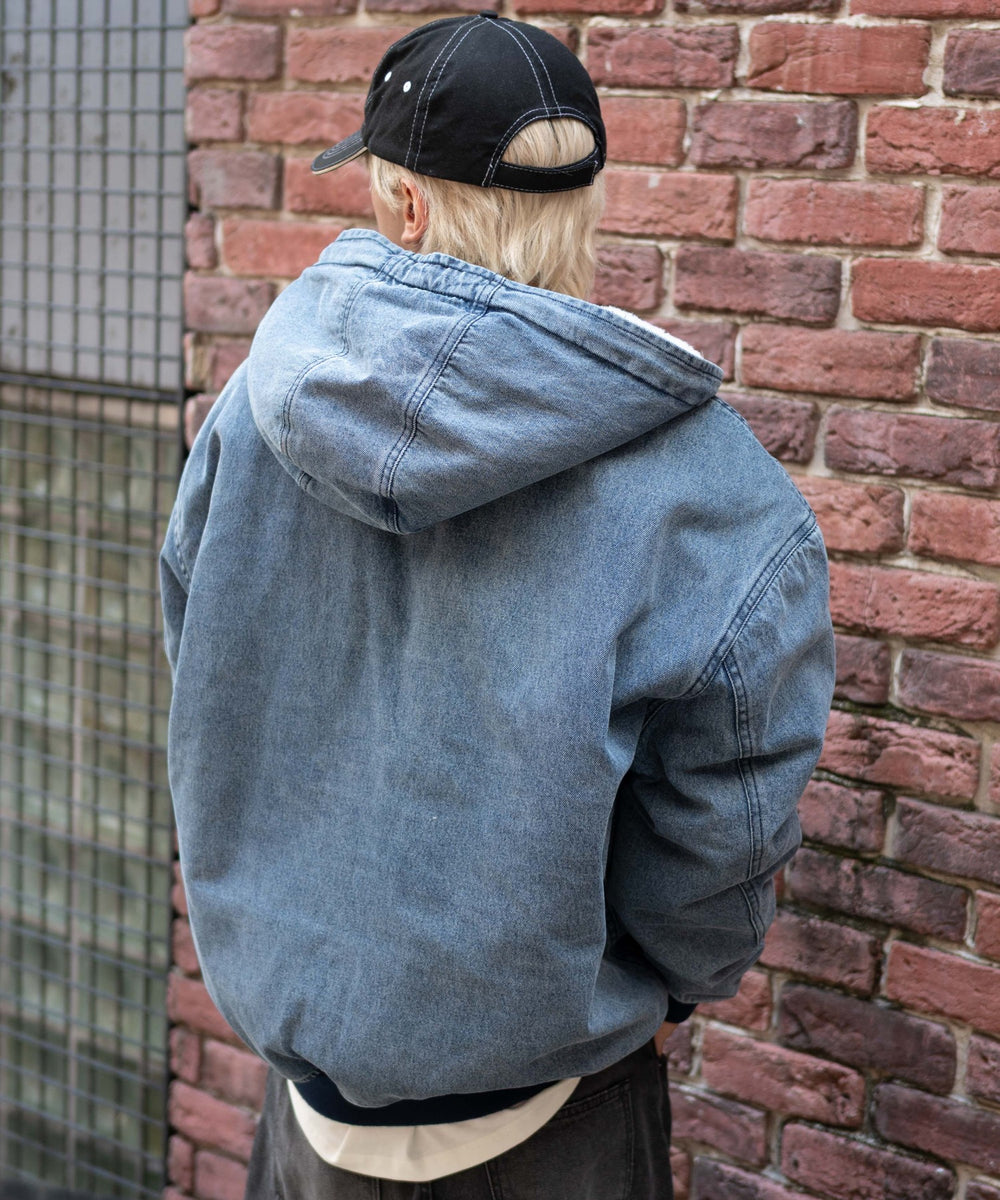 デニム淡加工 モデル：175cm L着用