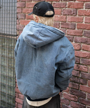 デニム淡加工 モデル：175cm L着用