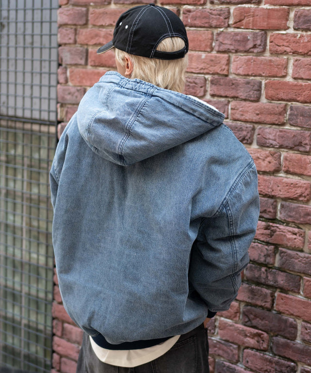 デニム淡加工 モデル：175cm L着用