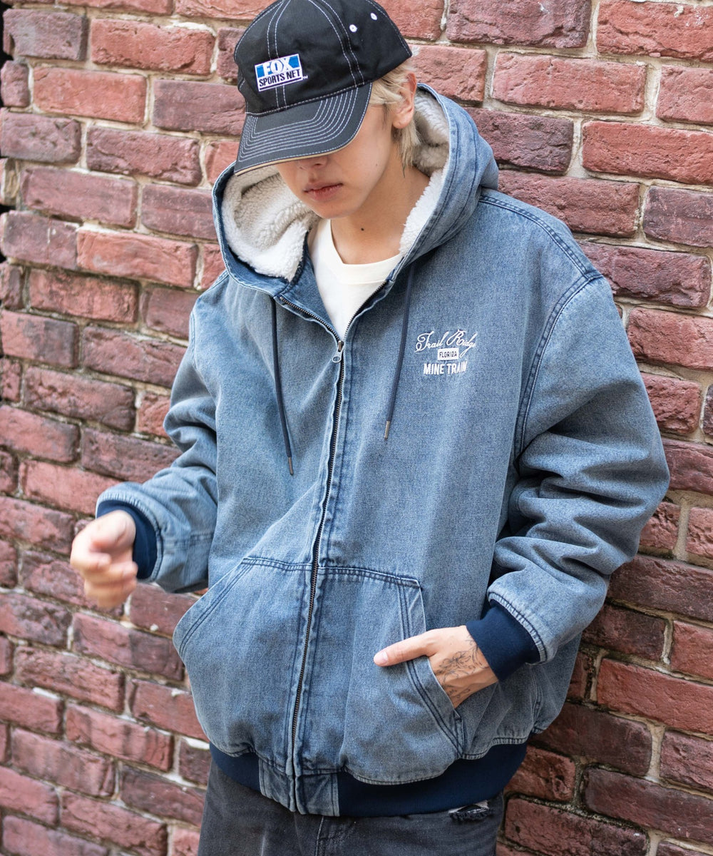 デニム淡加工 モデル：175cm L着用