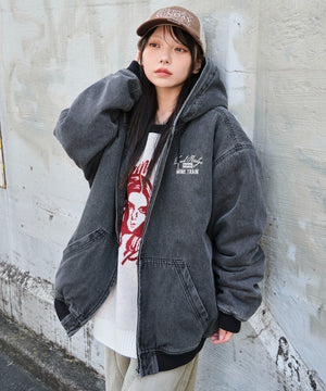 デニムブラックソノタ モデル：159cm M着用