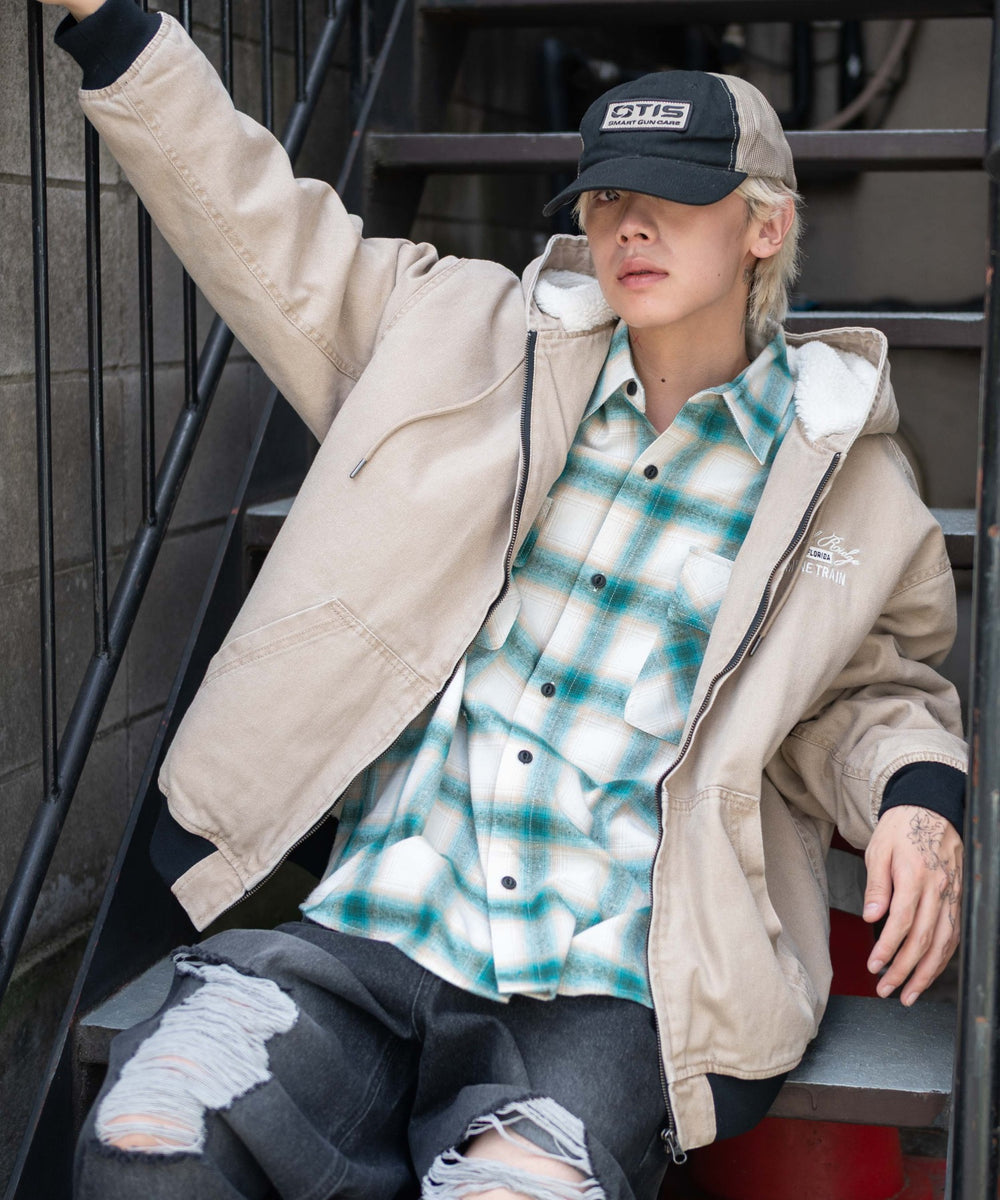 ベージュ モデル：175cm L着用