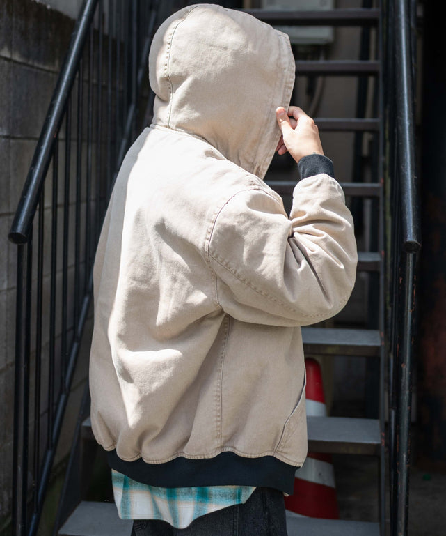 ベージュ モデル：175cm L着用