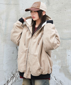 ベージュ モデル：159cm M着用