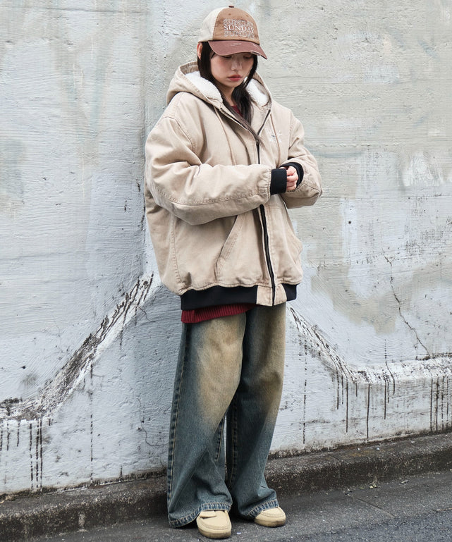 ベージュ モデル：159cm M着用