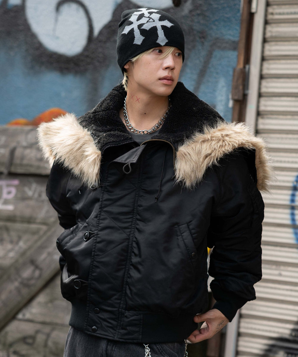 ブラック モデル：175cm L着用