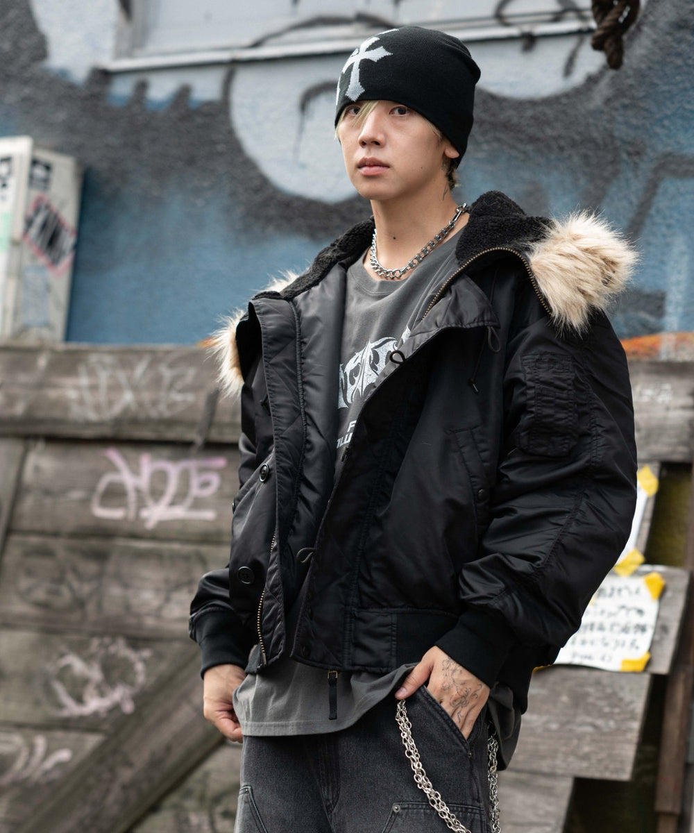 ブラック モデル：175cm L着用