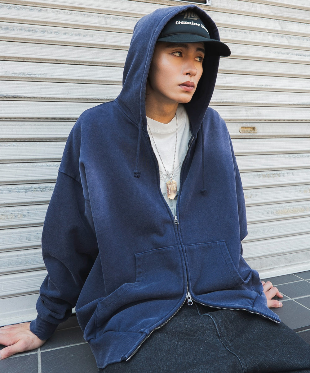 ネイビー モデル：182cm L着用
