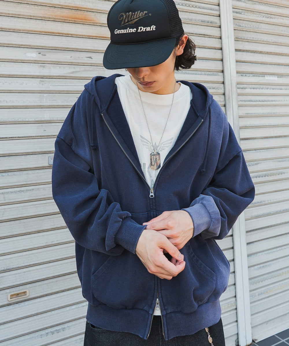 ネイビー モデル：182cm L着用