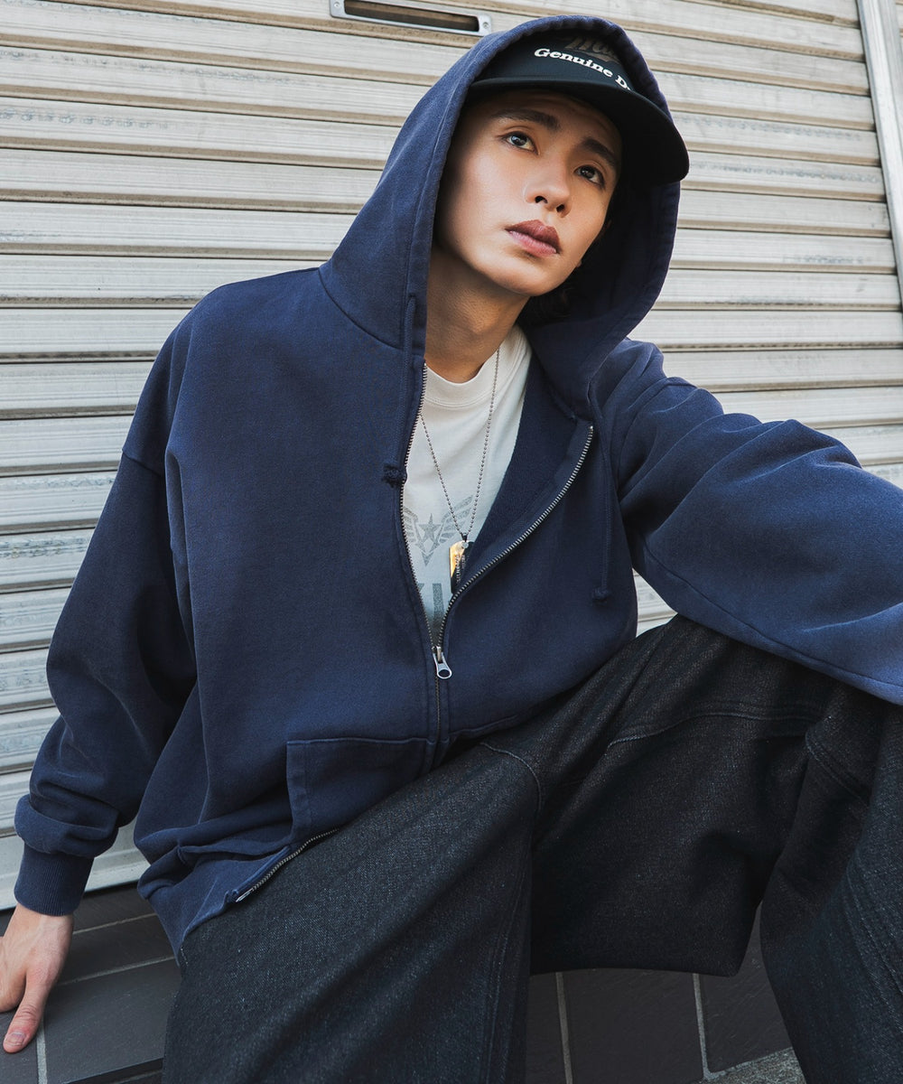 ネイビー モデル：182cm L着用