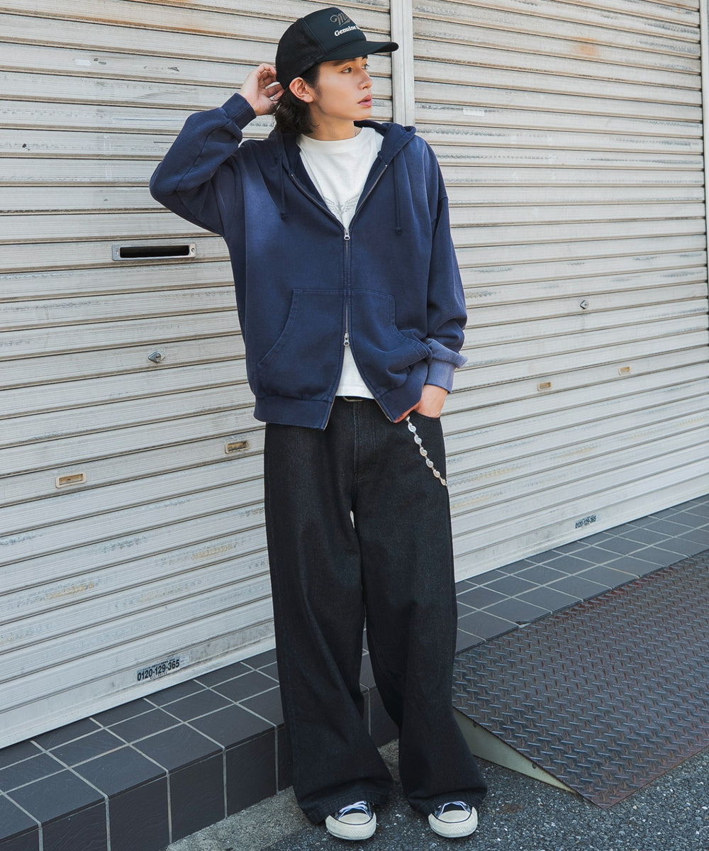 ネイビー モデル：182cm L着用