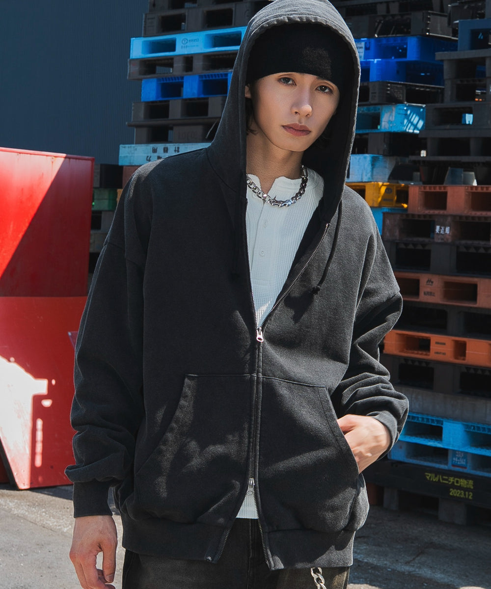 ブラックソノタ モデル：182cm L着用